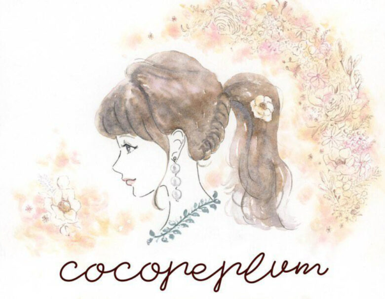 藤井麻由美さんのショップcocopeplumのトップ画像、真ん中に女性の絵が描かれており、その下にショップ名が書かれている